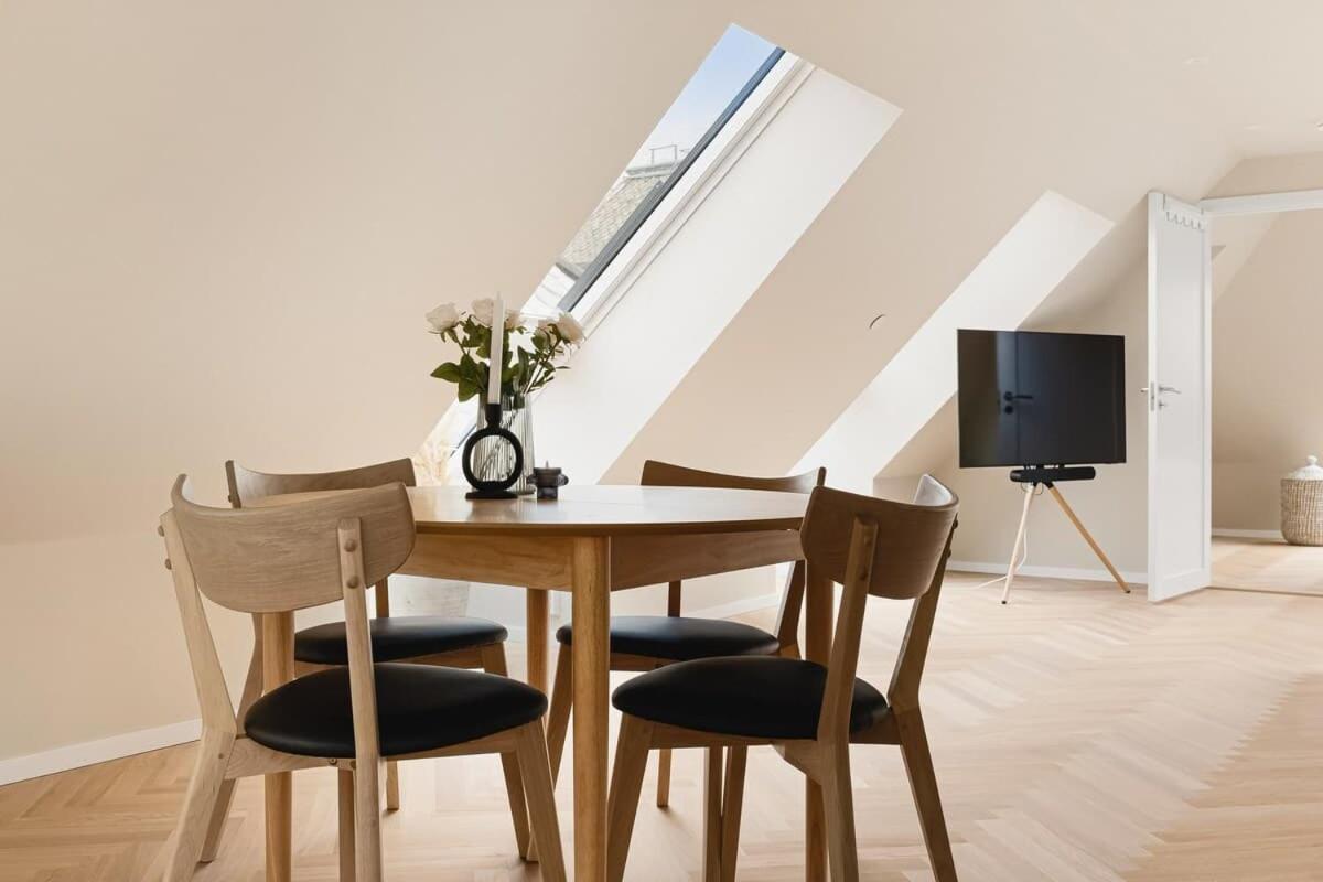Dinbnb Apartments I Mid-City Luxury With Mini Balcony And Smart Tv & Sound System Bergen Exterior foto